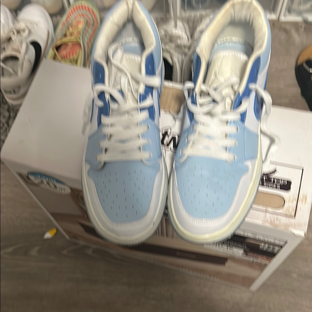 Nike Blue and White Athletic Shoes Low-Top Design